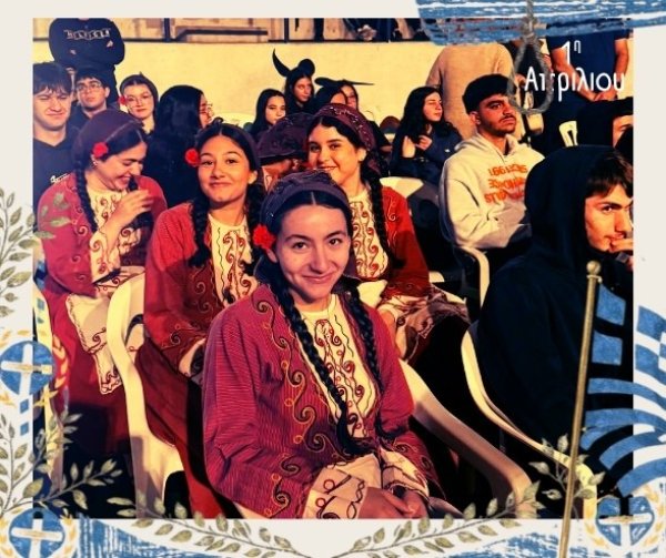 1η αοριλίου - 33